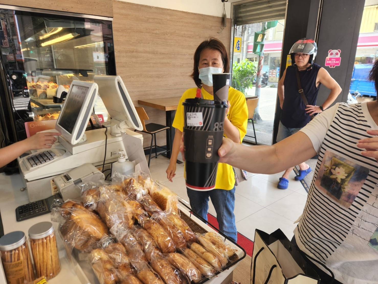 桃園飲料店告別一次性塑料杯0701正式上路4.jpg