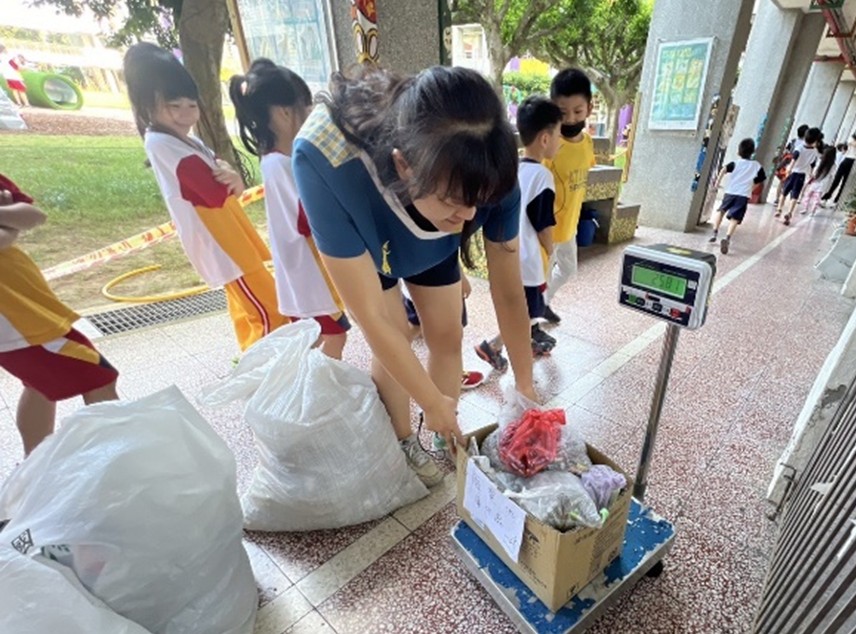 校園廢乾電池及資訊物品回收競賽5.jpg